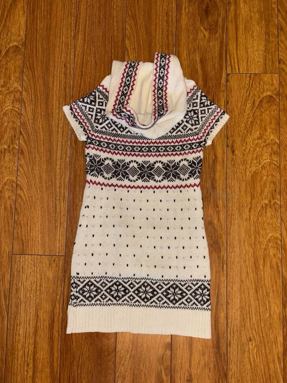 Vintage hooded sweater with grunge design